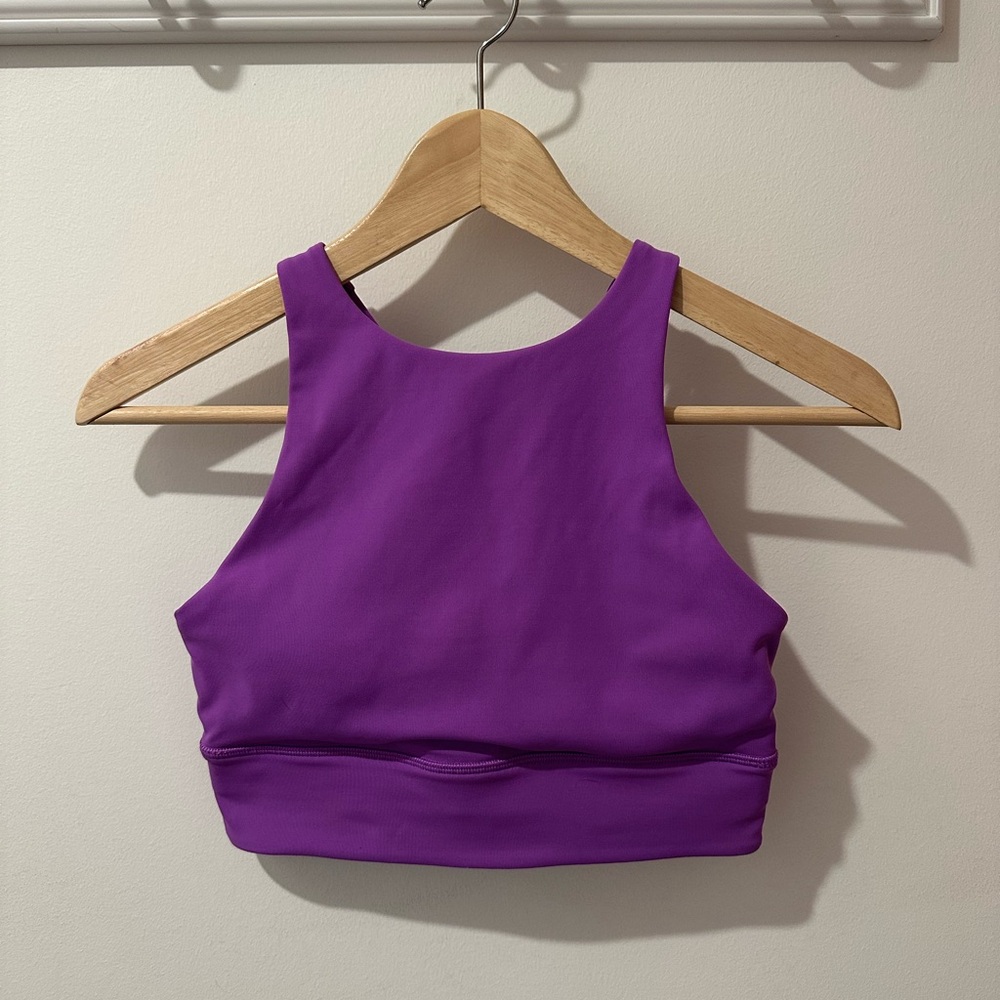 Lululemon High-Neck Sports Bra